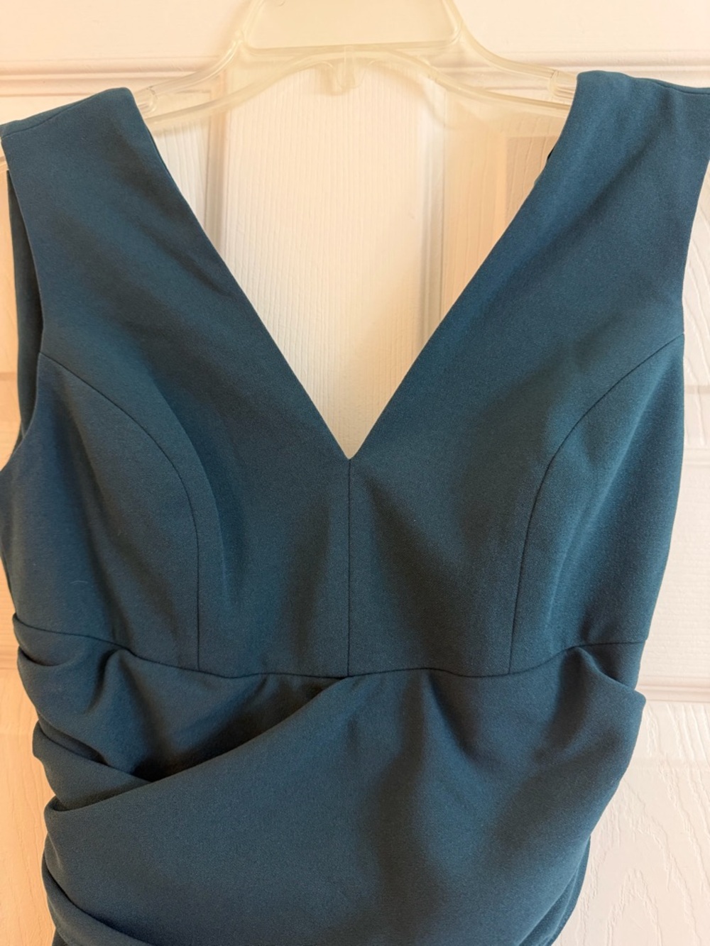 Dress the Population Deep Pine V-Neck Midi Dress - Picture 2 of 5